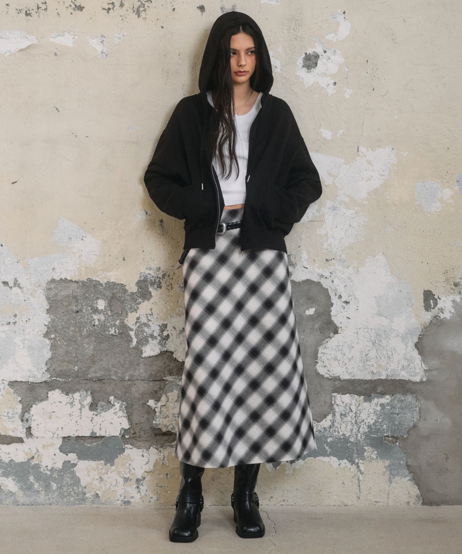 Women's Ombre Check Maxi Skirt [Black]